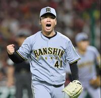 　３回、近藤を三振に仕留め、ほえる村上（撮影・田中太一）