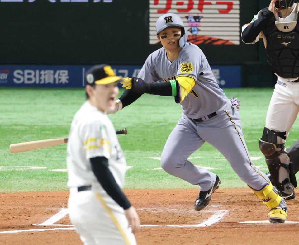 　６回、遊ゴロを放ち同点にする森下（撮影・金田祐二）