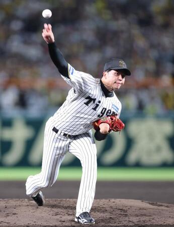 　ソフトバンク打線を相手に力投する才木（撮影・西岡正）