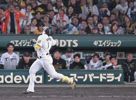 　９回、最後の打者となり天を仰ぐ森下（撮影・飯室逸平）