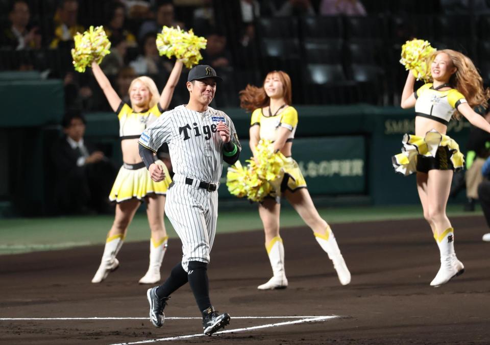 　スタメンの豊田（撮影・金田祐二）