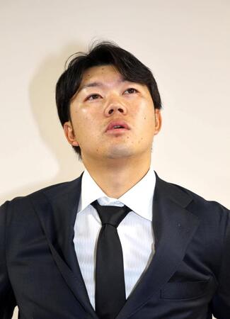 　戦力外となり心境を語る楠本（撮影・山口登）