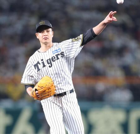 　一回、柳町に６８ｋｍのスローボールを投げる大竹（撮影・西岡正）