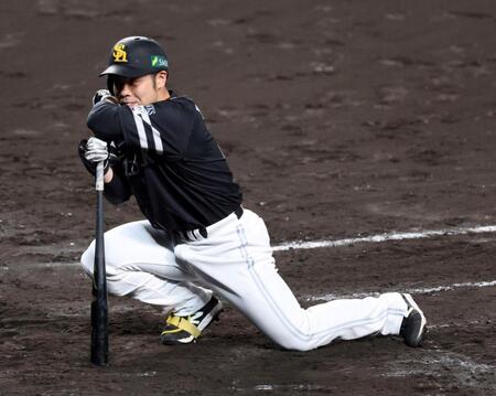 　７回、近藤は見逃し三振に倒れる（撮影・山口登）