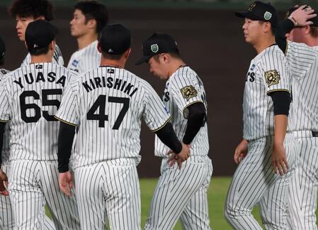 　涙の石井（撮影・金田祐二）