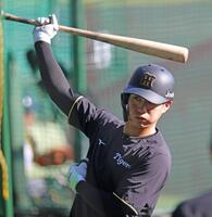 　打撃練習する木浪（撮影・北村雅宏）