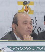 　解説する岡田彰布オーナー付顧問（撮影・北村雅宏）