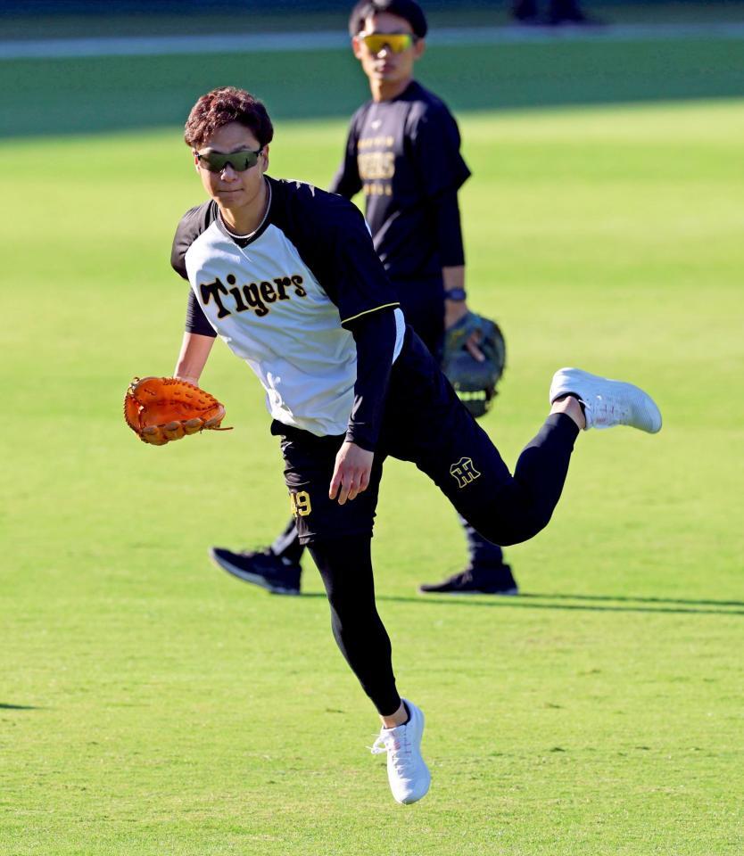 　登板へ向けて調整する大竹（撮影・立川洋一郎）