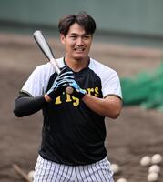 　打撃練習に励む西純（撮影・田中太一）