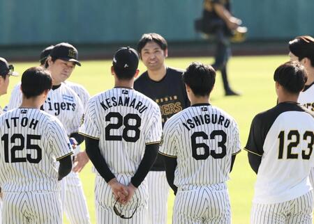 　キャンプに合流した桑原コーチ（撮影・田中太一）