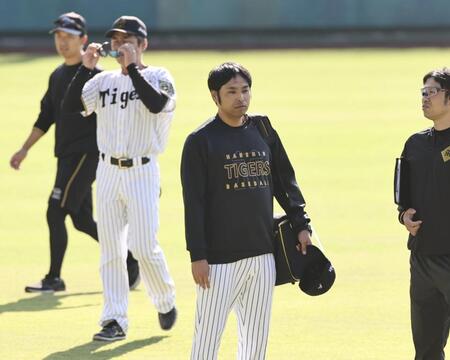 　キャンプに合流した桑原コーチ（撮影・田中太一）