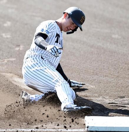 　走塁練習する山田（撮影・田中太一）