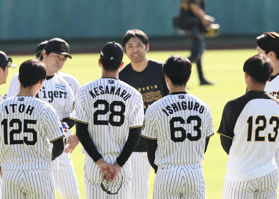 　キャンプに合流した桑原コーチ（撮影・田中太一）