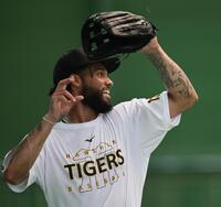 　守備練習をするコンスエグラ（撮影・田中太一）