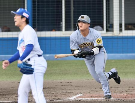 　２回、安打を放つ前川（撮影・田中太一）