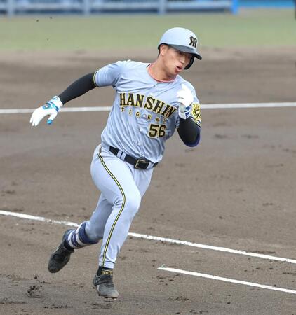 　２回、快音を響かせ駆け出す百崎（撮影・北村雅宏）