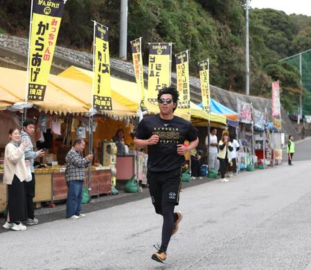 　軽快に走る工藤（撮影・北村雅宏）