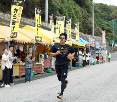 阪神“球児流”投手陣クロカントレ 1周約1・4キロ高低差約50メートルのコース×4に「キツかった」の声