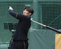 　打撃で快音を響かせる糸井ＳＡ（撮影・田中太一