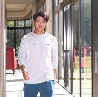 阪神・西純 育成契約サイン、背番号「120」 野手転向で充実の日々