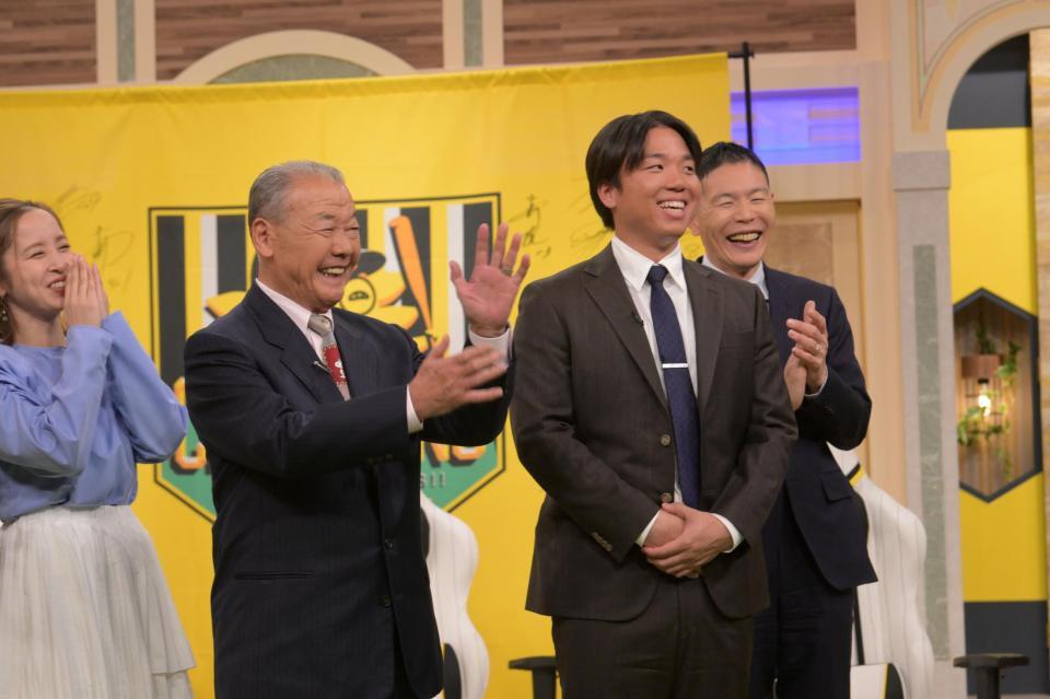 　「熱血･タイガース党」の生放送にゲスト出演した村上頌樹（撮影･金居みつよし）