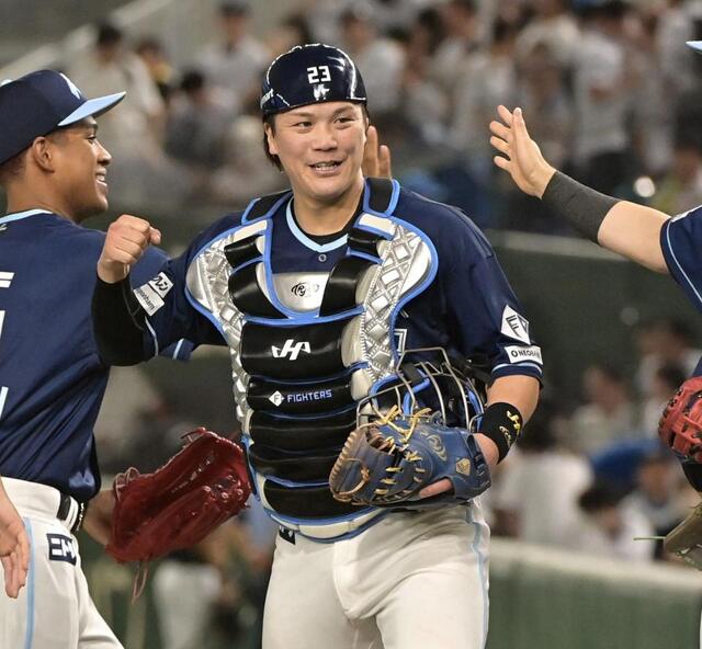 阪神へトレード移籍の伏見寅威「欲を言えばこのチームで日本一を」古巣