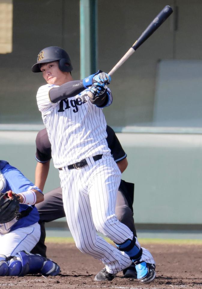 　２回、中前打を放つ西純