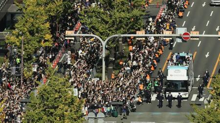 なぜ!?阪神・石井大智が優勝パレードで懺悔の思い 沿道を見て「なんかすごい申し訳ないなと」脳裏に刻まれた一撃