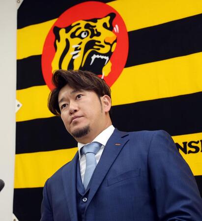 阪神・岩貞祐太　現状維持の１億円でサイン「連覇のピースになれるように」