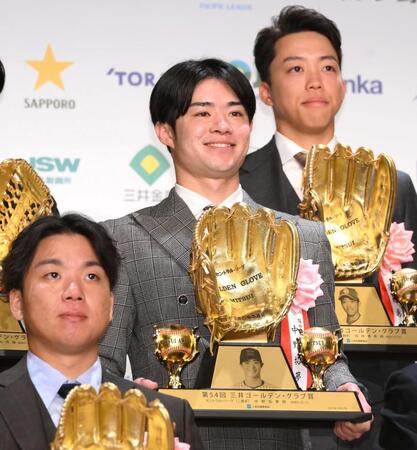 　ゴールデン・グラブ賞を受賞した中野（撮影・堀内翔）