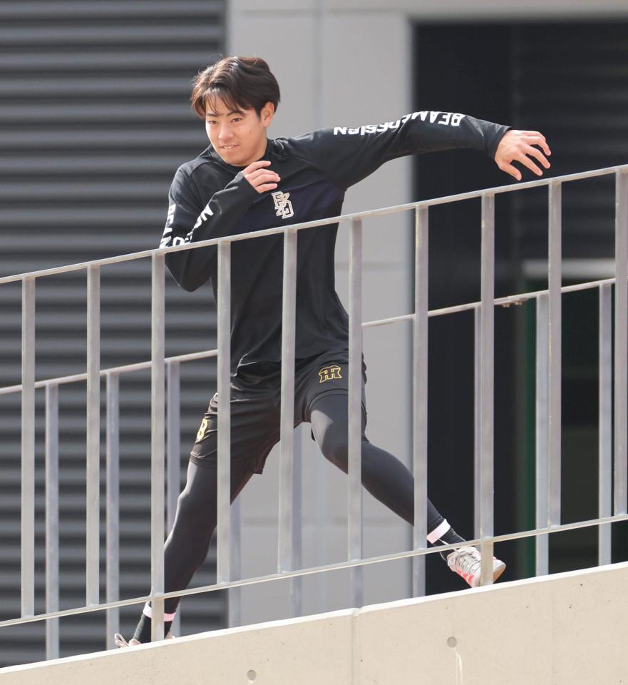 　トレーニングする下村（撮影・北村雅宏）