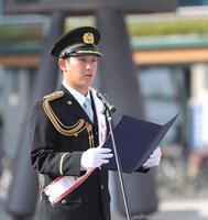 　甲子園警察署の一日署長を務める伊原（撮影・北村雅宏）