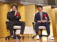 　トークをする大山（左）と森下（撮影・佐々木彰尚）