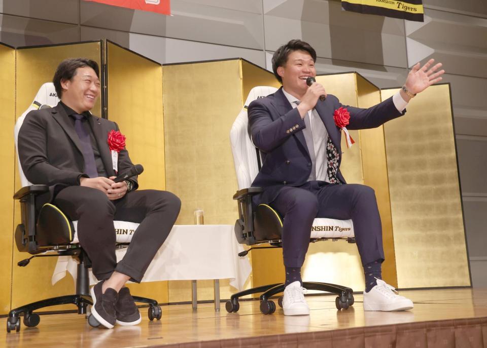 　トークをする大山（左）と森下（撮影・佐々木彰尚）