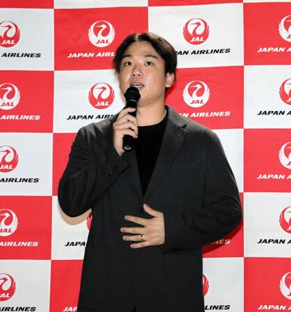 　出発式であいさつする村上（撮影・山口登）