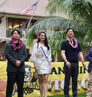 　歓迎セレモニーを受ける藤川監督（右）と村上（撮影・田中太一）