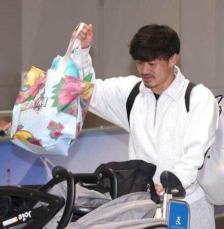 　帰国した坂本（撮影・北村雅宏）