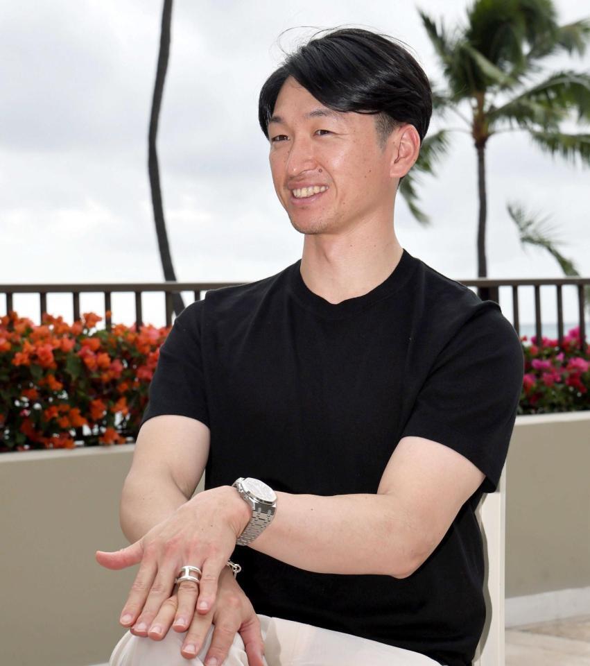 　ハワイを満喫した近本（撮影・田中太一）