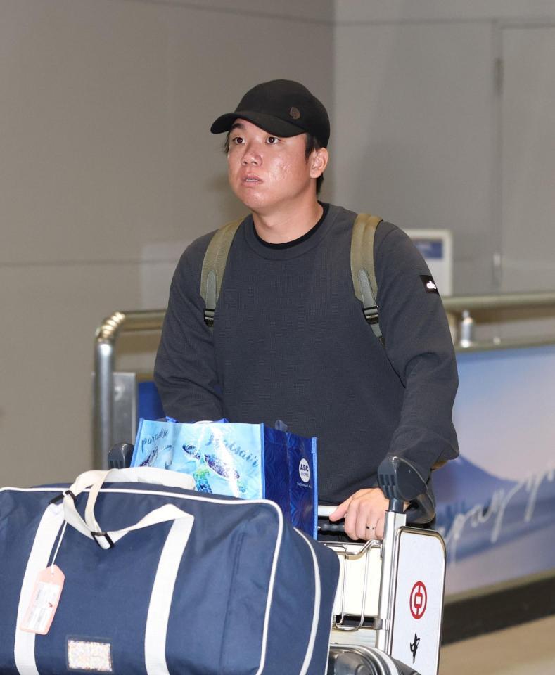 　帰国した村上（撮影・北村雅宏）