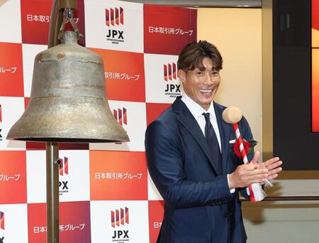 　センス・トラスト株式会社の上場セレモニーに出席した糸井嘉男氏（撮影・佐々木彰尚）