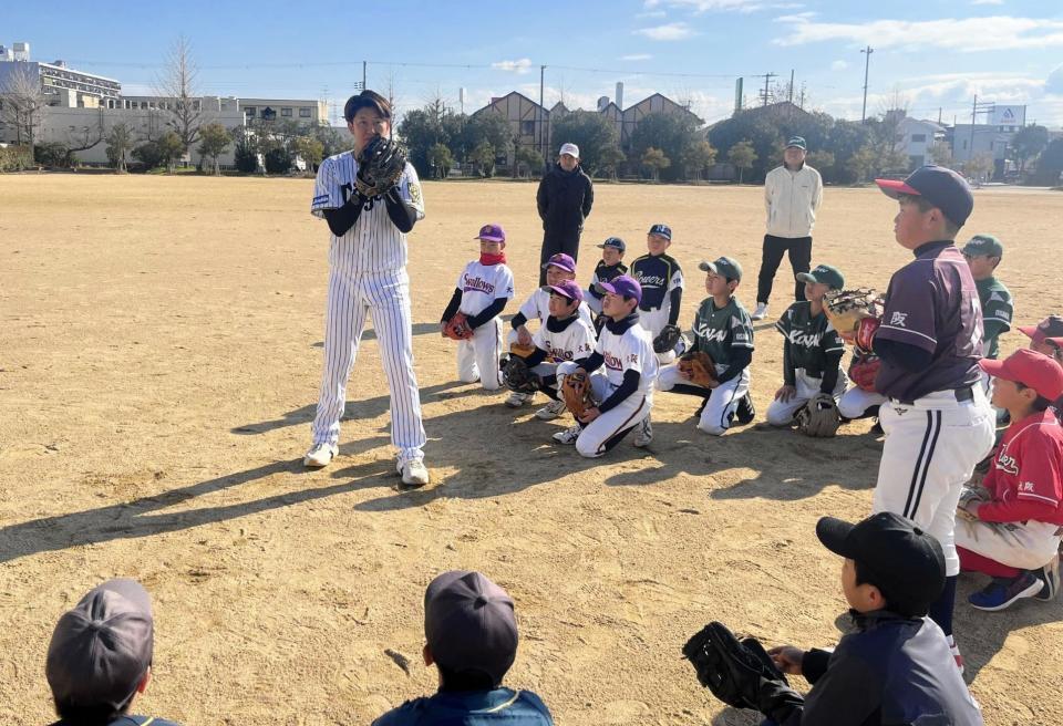 　野球教室に参加した岩貞