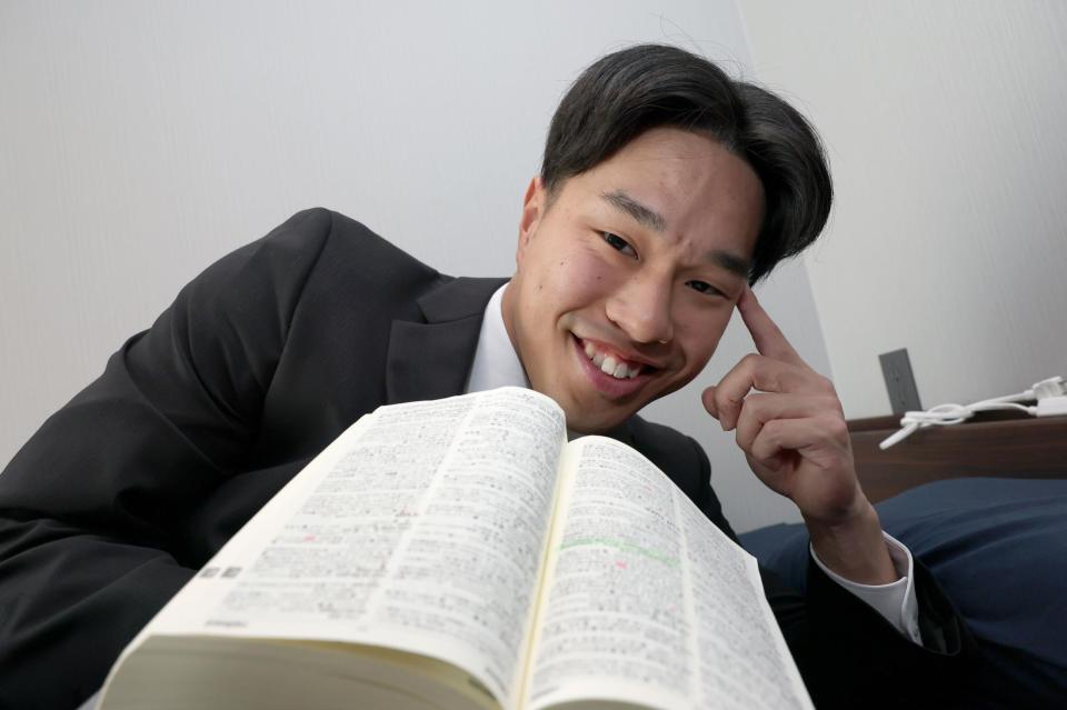 　英語辞書を持参した岡城