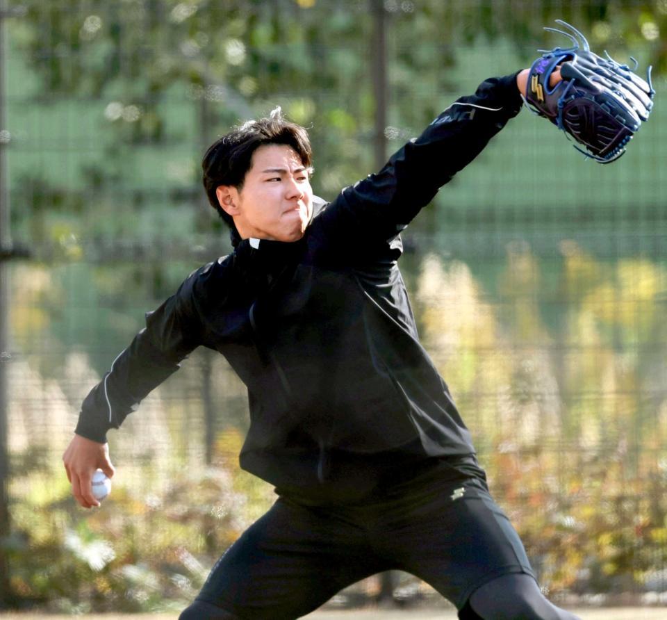 　キャッチボールをする工藤（撮影・田中太一）