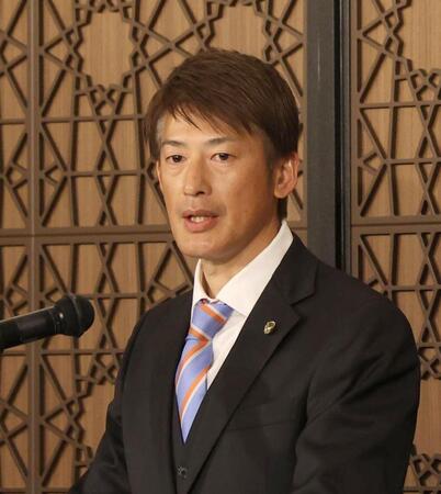 新人選手に講義する能見篤史氏（撮影・佐々木彰尚）