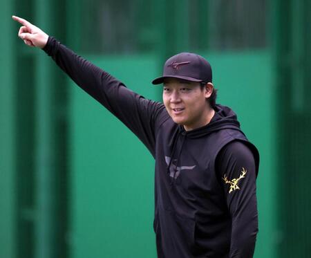 自主トレを公開した大山（撮影・山口登）