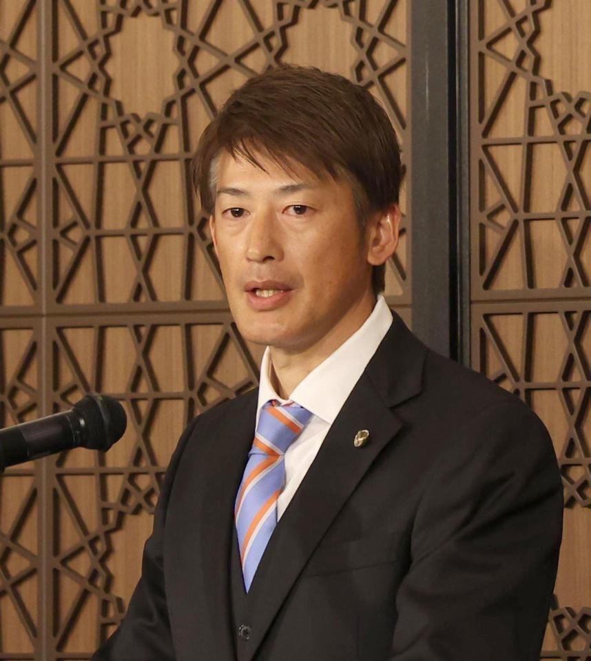 新人選手に講義する能見篤史氏（撮影・佐々木彰尚）