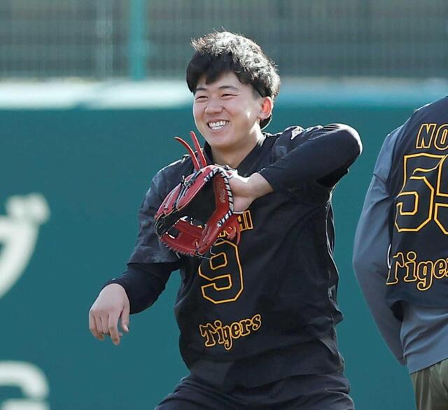 　練習の合間に笑顔を見せる立石（撮影・西田忠信）