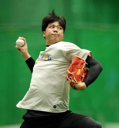 阪神　才木浩人が自主トレ公開「変化球が一番課題」連覇へ手応え「すごく順調にきている」