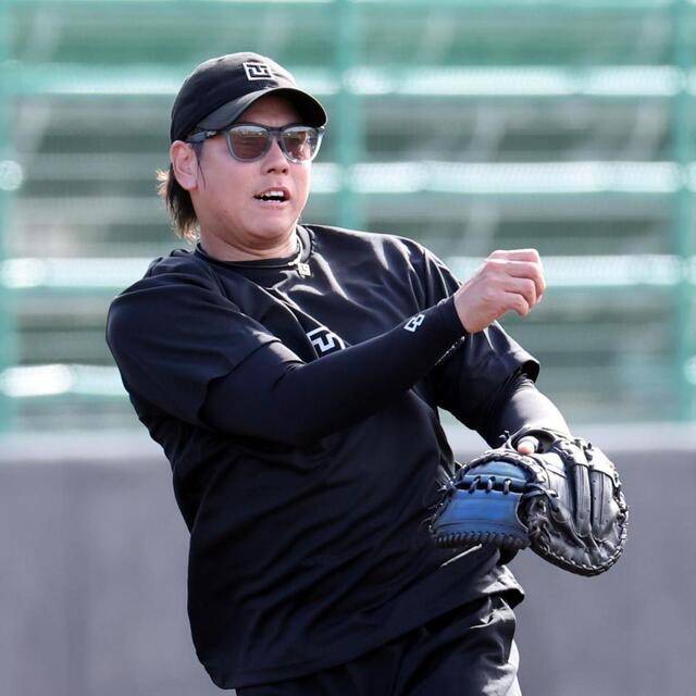 自主トレを公開した梅野（撮影・田中太一）