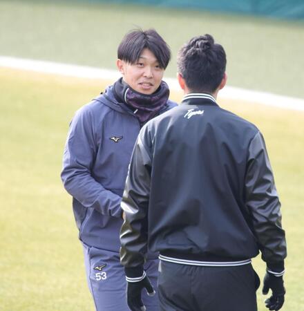 ＳＧＬを訪れ関係者に挨拶をする島田（撮影・坂部計介）